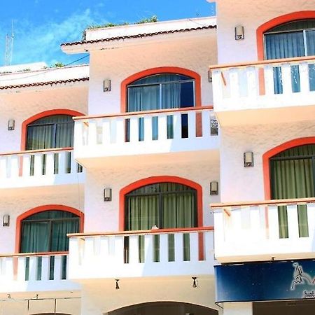 Clara 5Th Avenue Hotel Плая дел Кармен Екстериор снимка