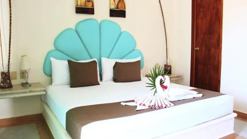 Clara 5Th Avenue Hotel Плая дел Кармен Екстериор снимка