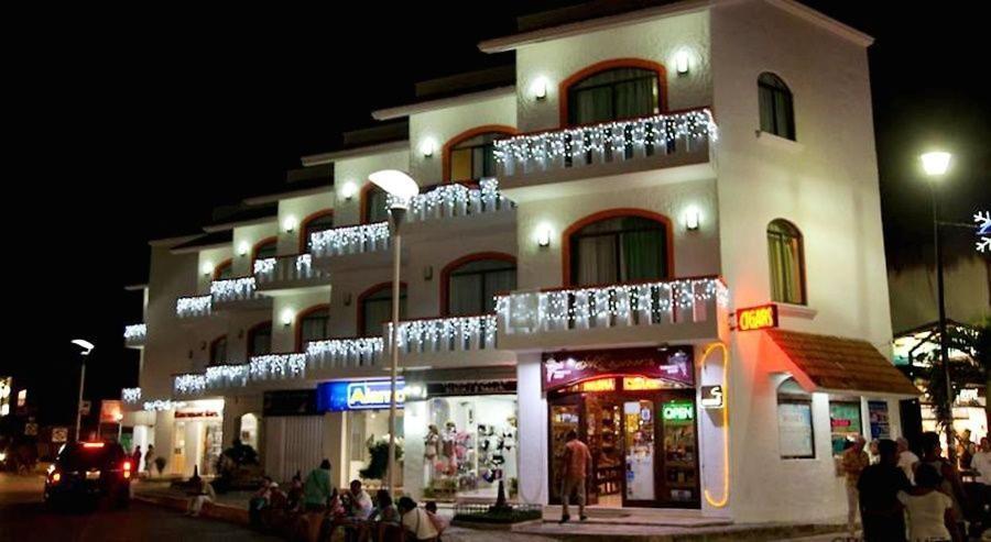 Clara 5Th Avenue Hotel Плая дел Кармен Екстериор снимка