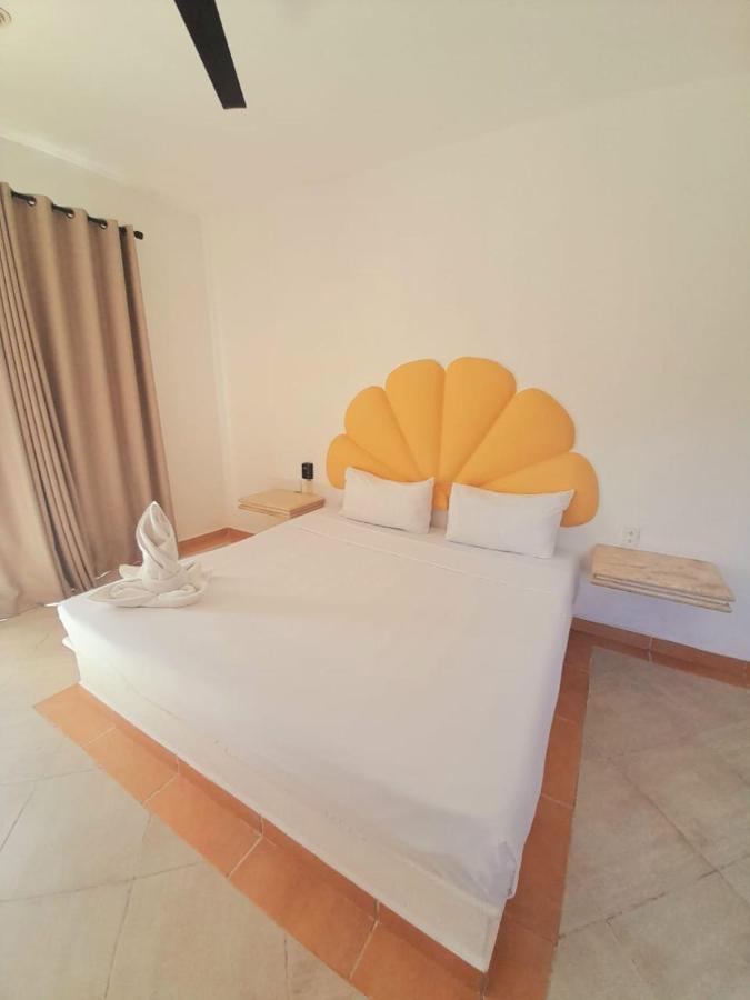 Clara 5Th Avenue Hotel Плая дел Кармен Екстериор снимка